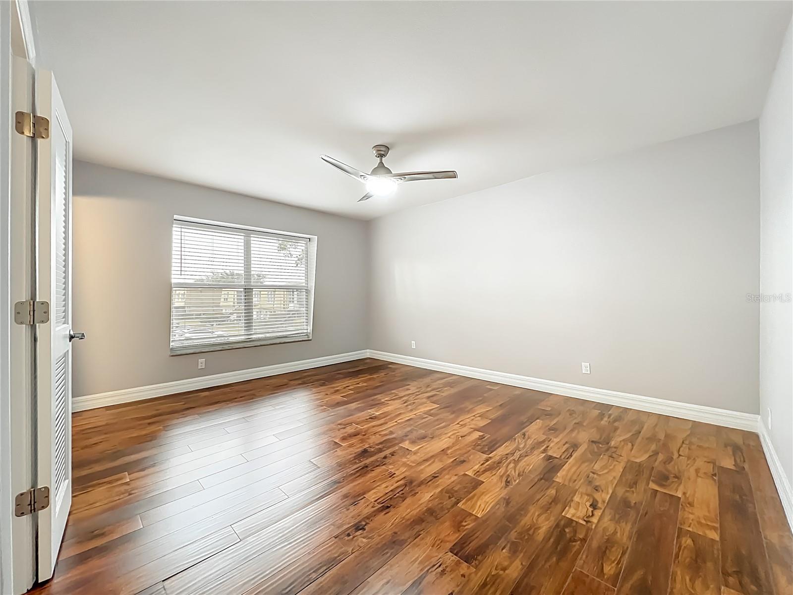 FOUR SEASONS CONDO - Residential