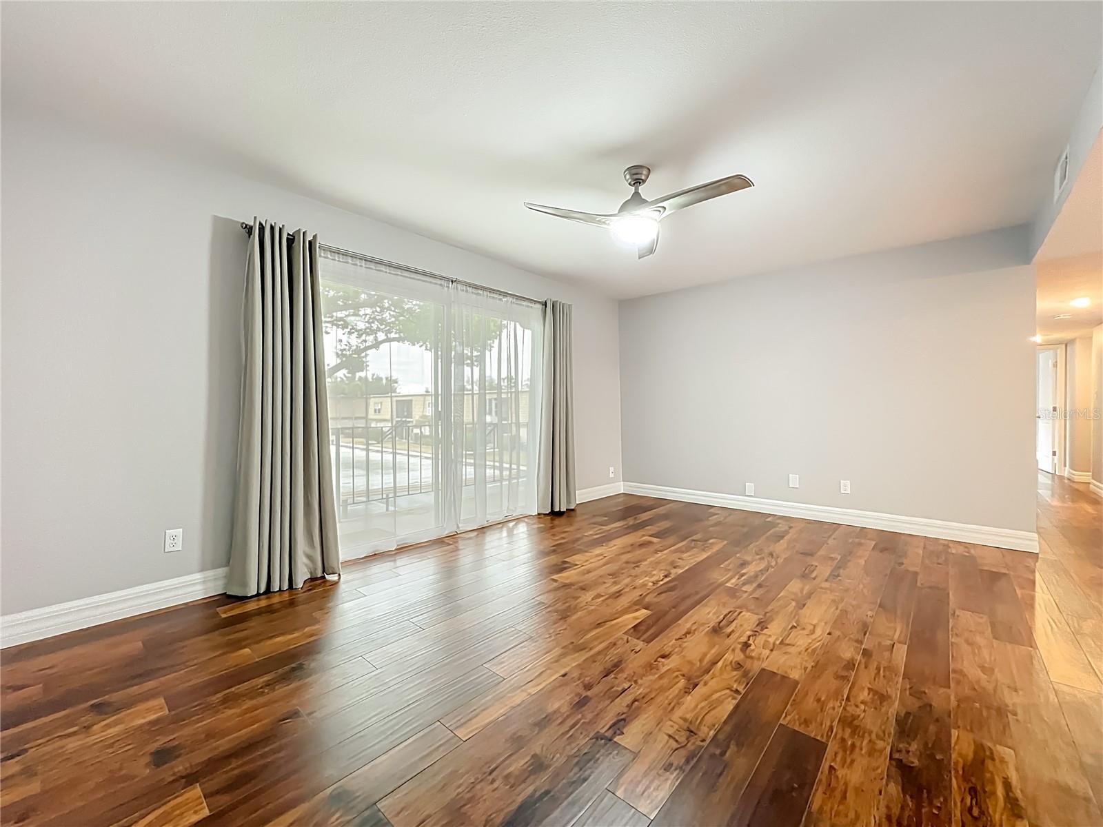 FOUR SEASONS CONDO - Residential