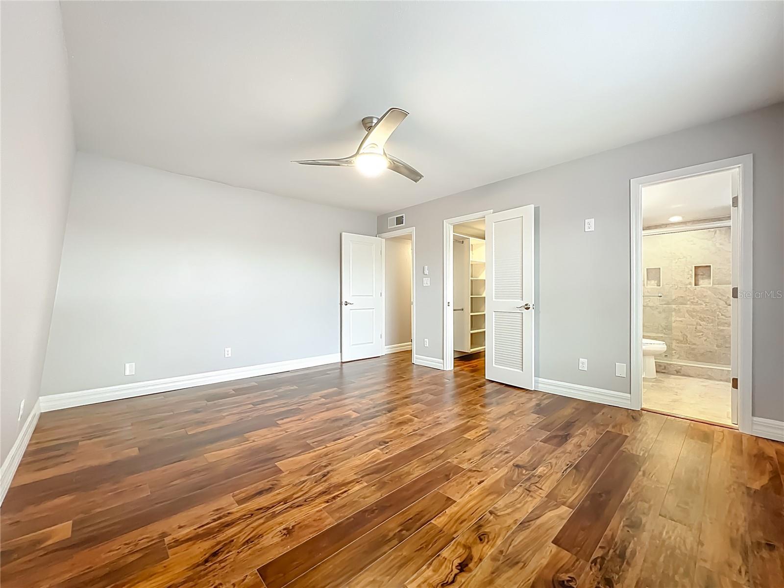 FOUR SEASONS CONDO - Residential