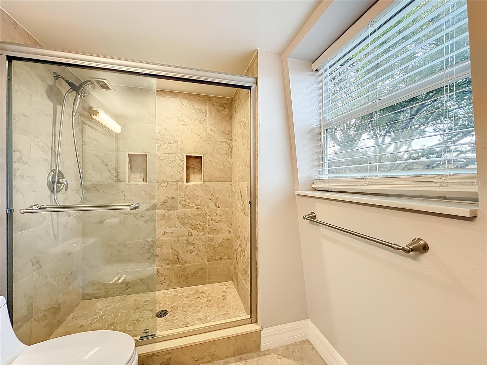 FOUR SEASONS CONDO - Residential