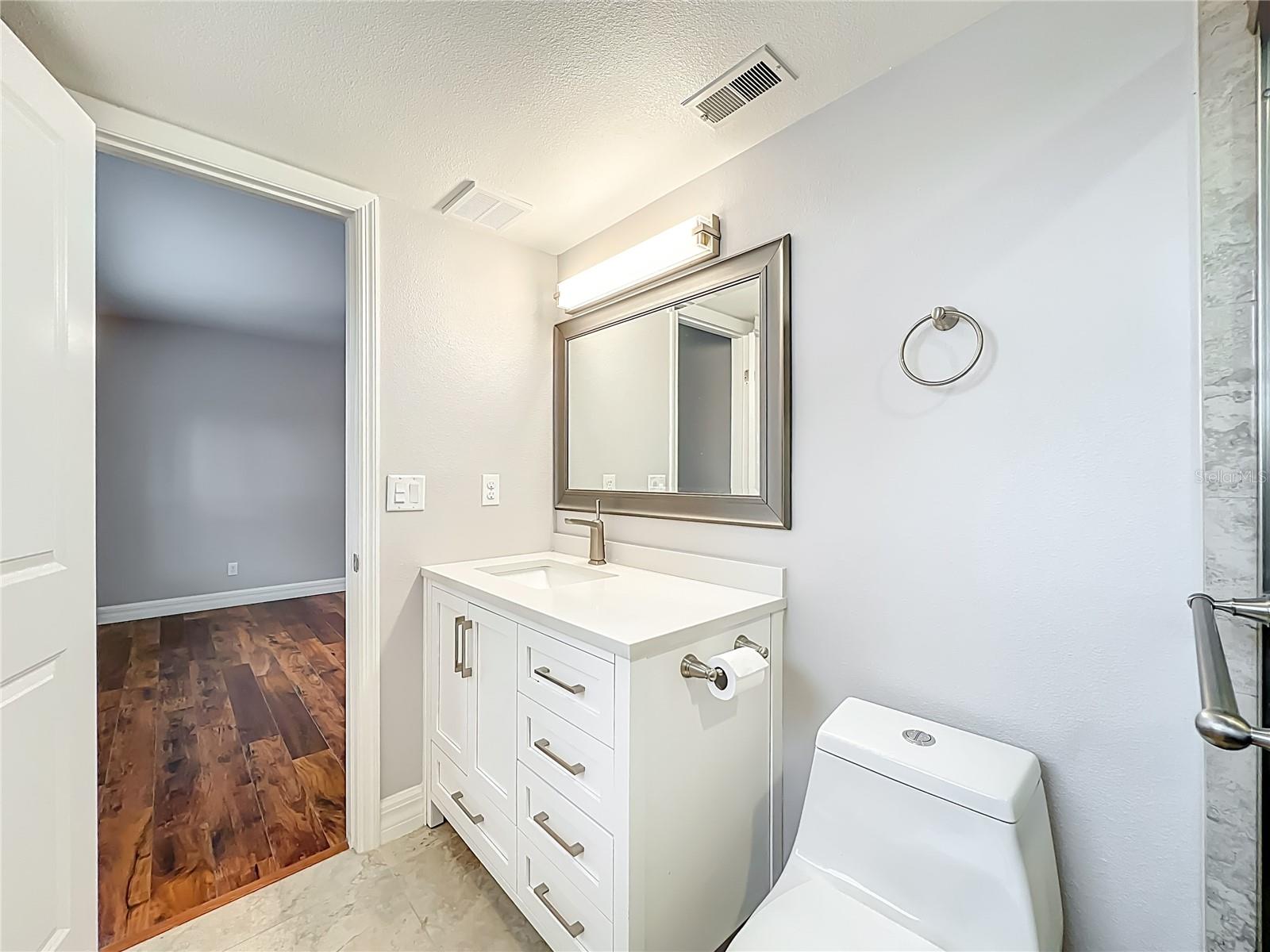 FOUR SEASONS CONDO - Residential