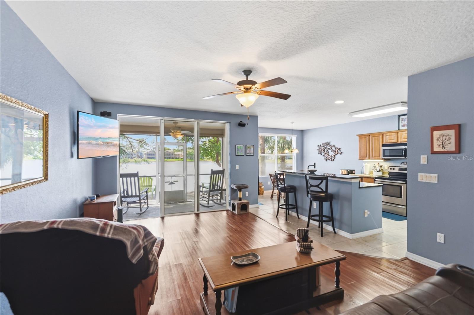 EASTGATE TWNHMS - Residential