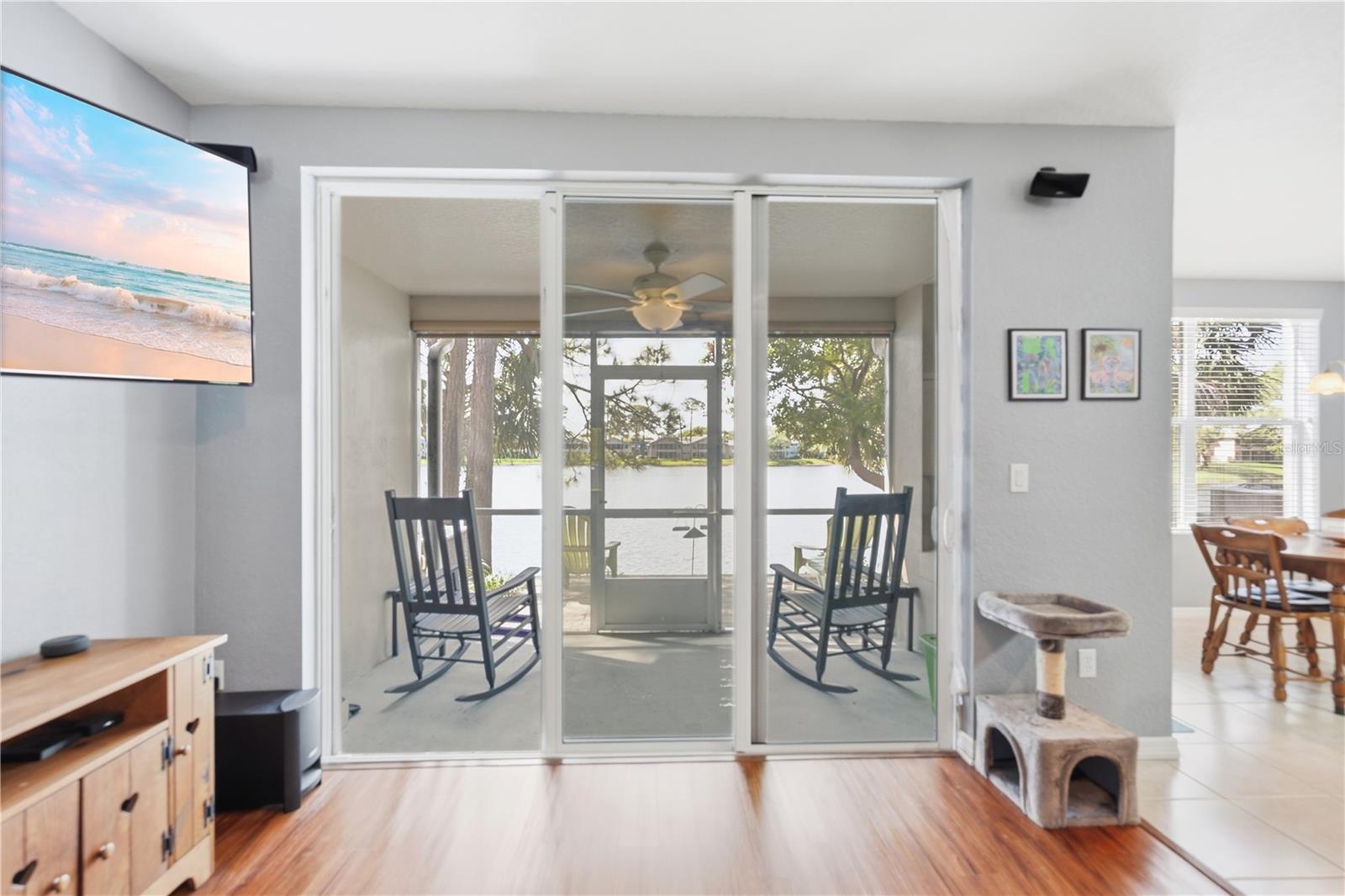 EASTGATE TWNHMS - Residential