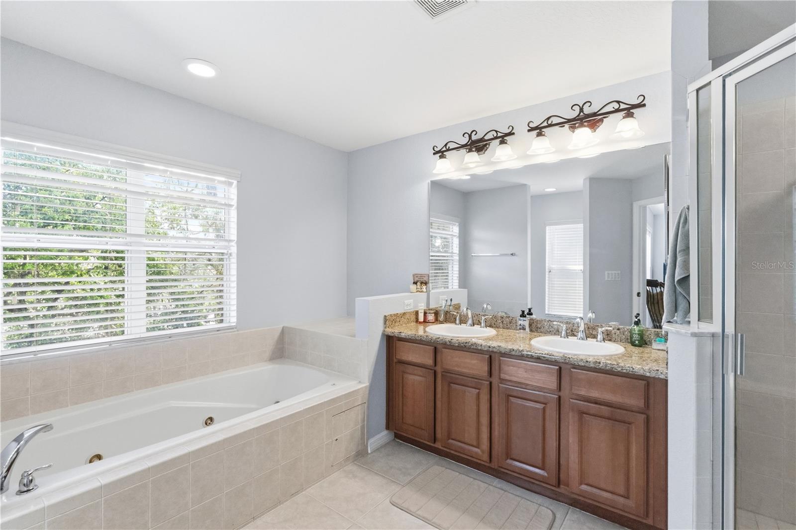 EASTGATE TWNHMS - Residential