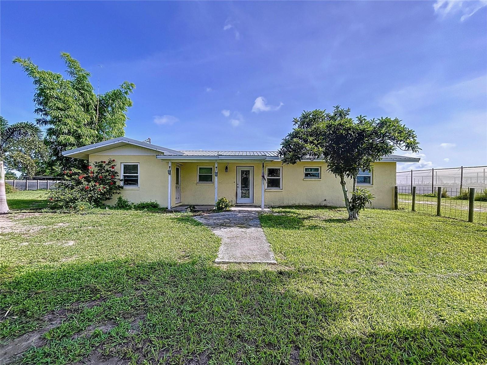 1711 ESTES ROAD