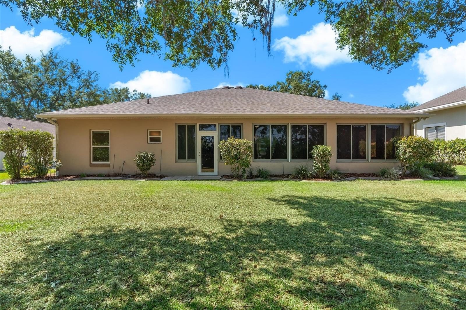 5209 GROVE MANOR