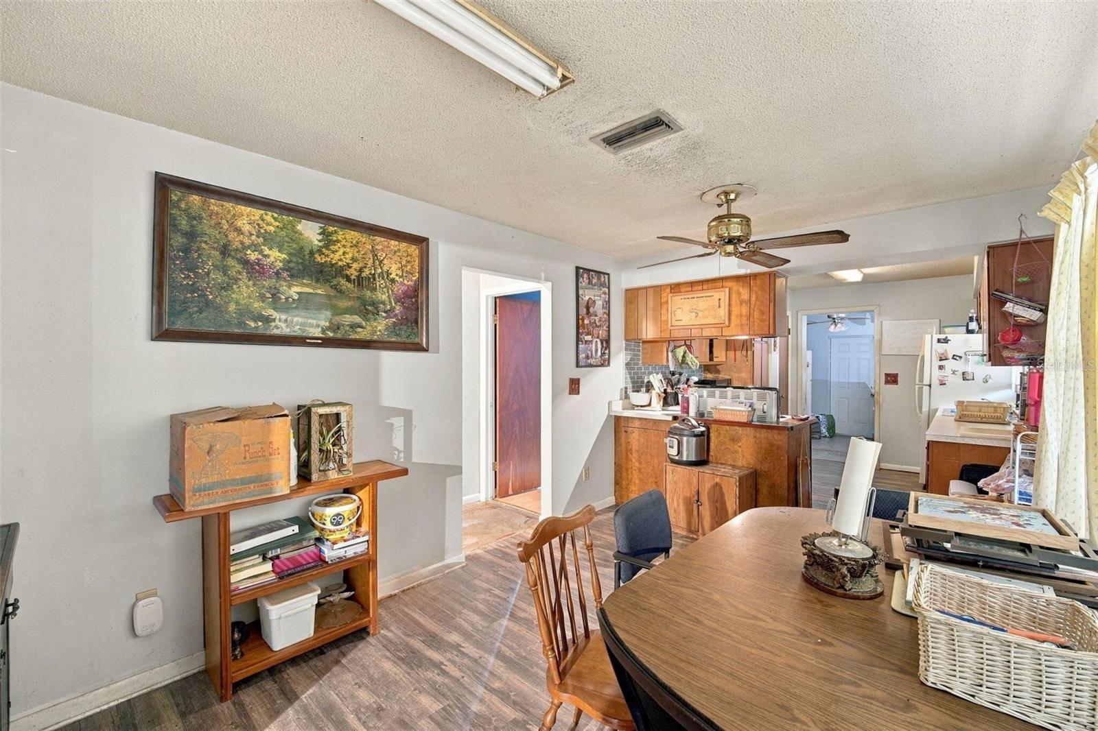 900 NE 45TH PLACE