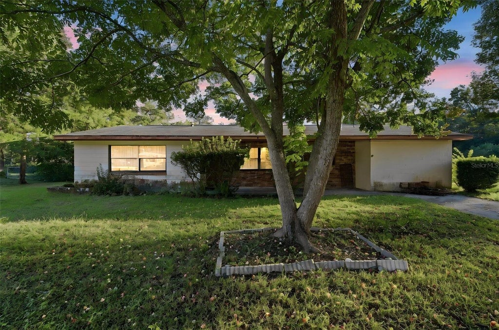 Photo of 900 NE 45th Place, Ocala, FL 34479 (MLS # O6452737)