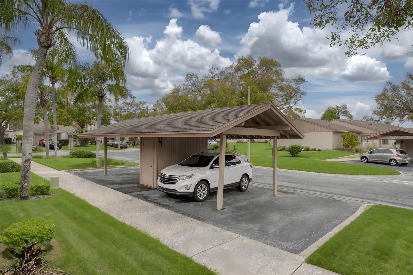 EAST LAKE WOODLANDS CLUSTER HOMES - Residential