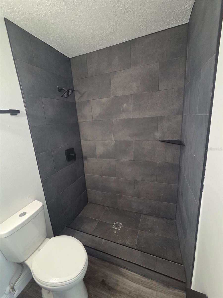 DAYTONA PARK ESTATES SEC C - Residential Lease