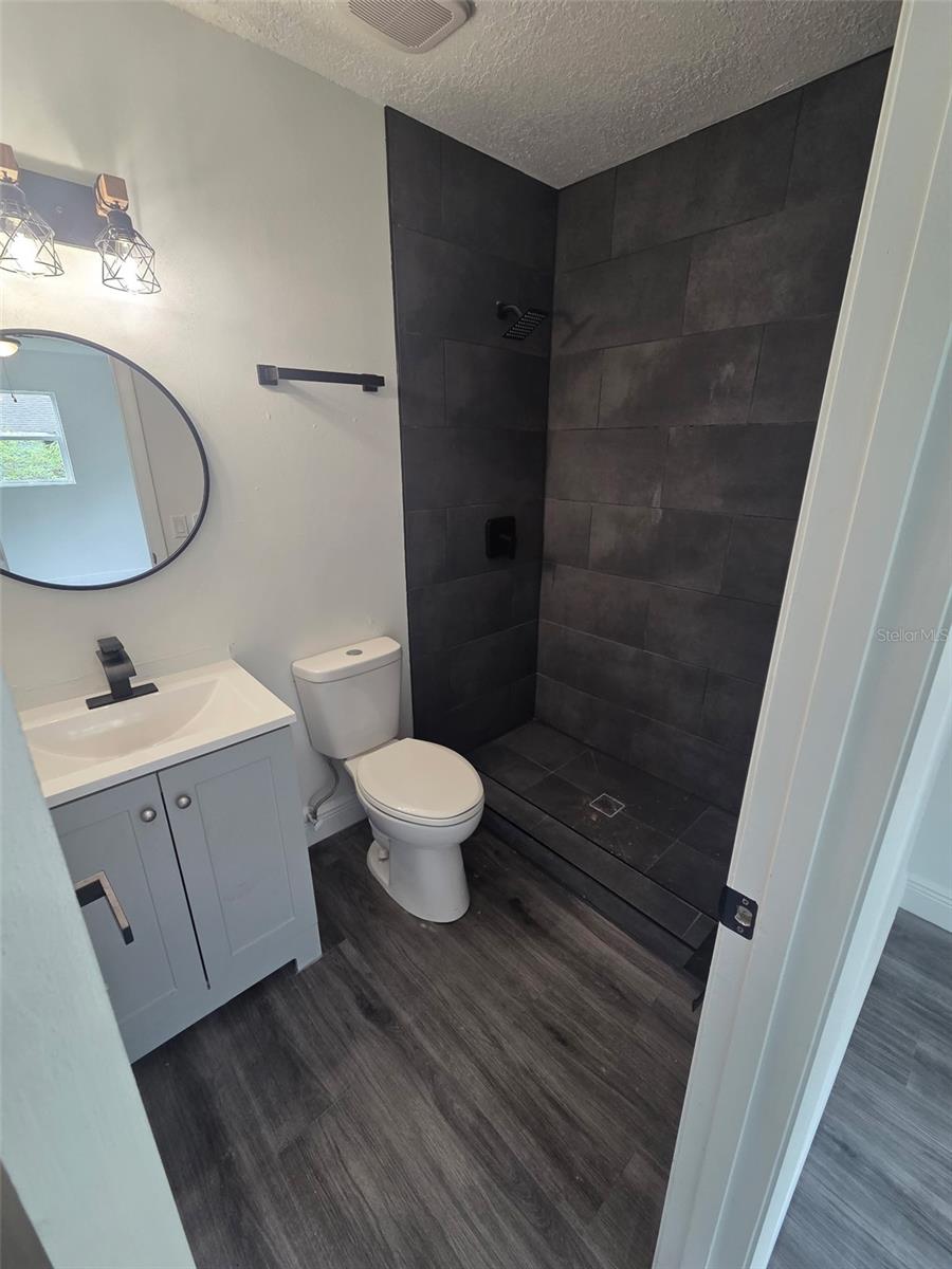 DAYTONA PARK ESTATES SEC C - Residential Lease