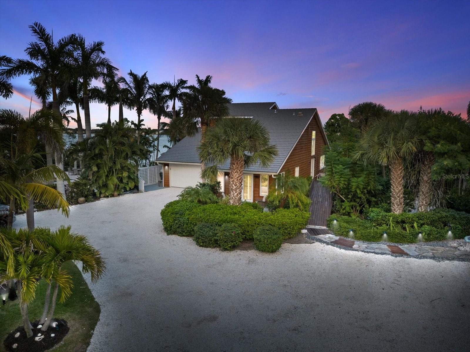 140 N CASEY KEY ROAD