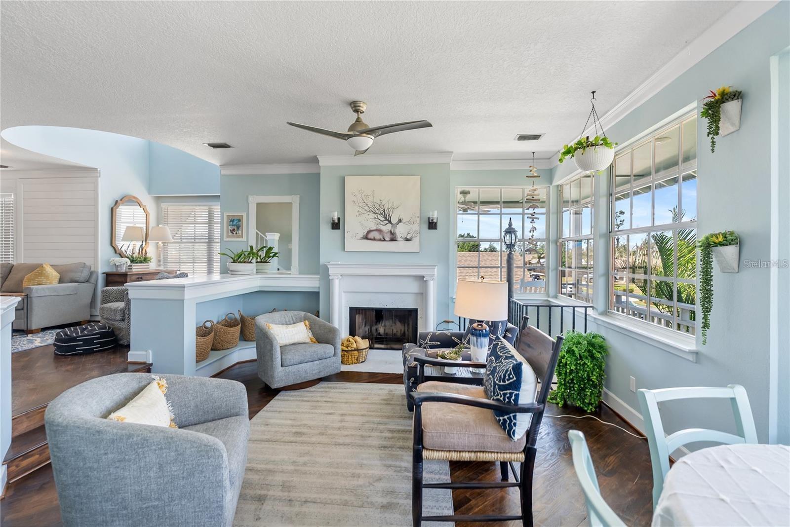 SOUTH VENICE - Residential