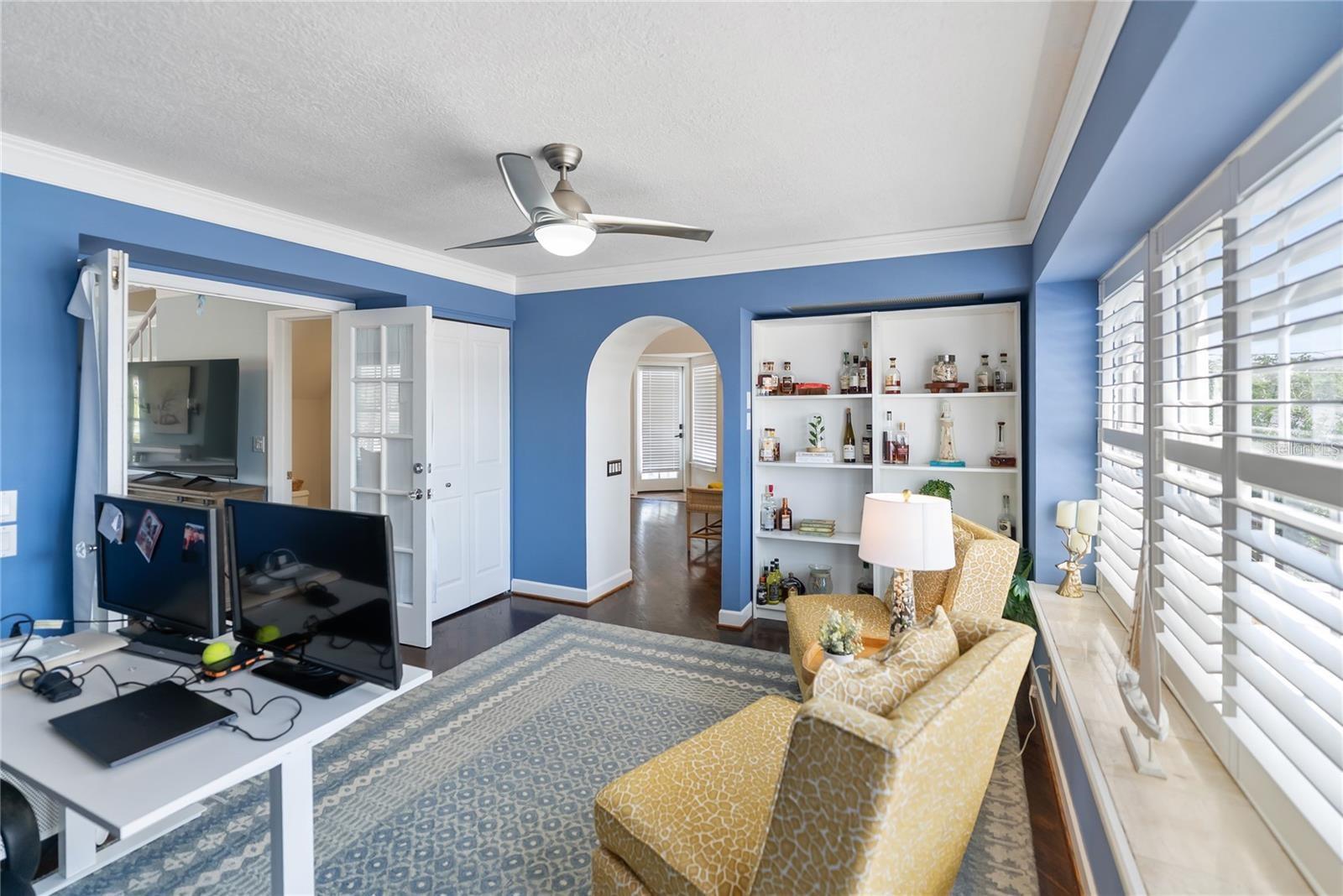 SOUTH VENICE - Residential