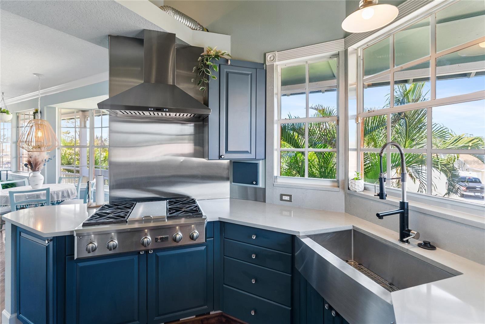 SOUTH VENICE - Residential