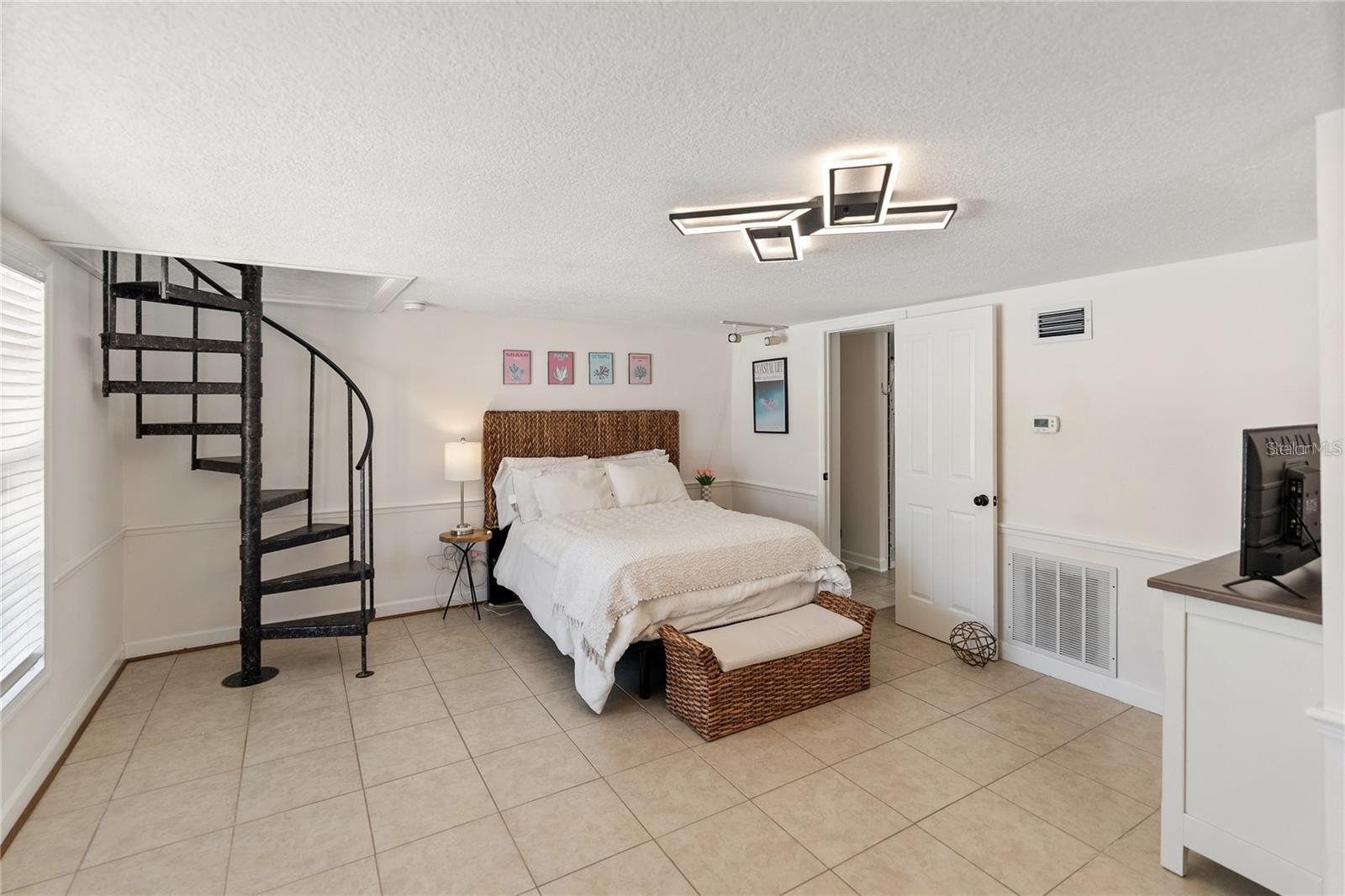 SOUTH VENICE - Residential