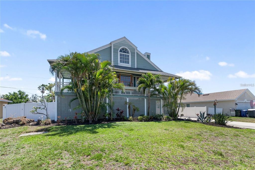 Photo of 861 Nectar Road, Venice, FL 34293 (MLS # A4690670)