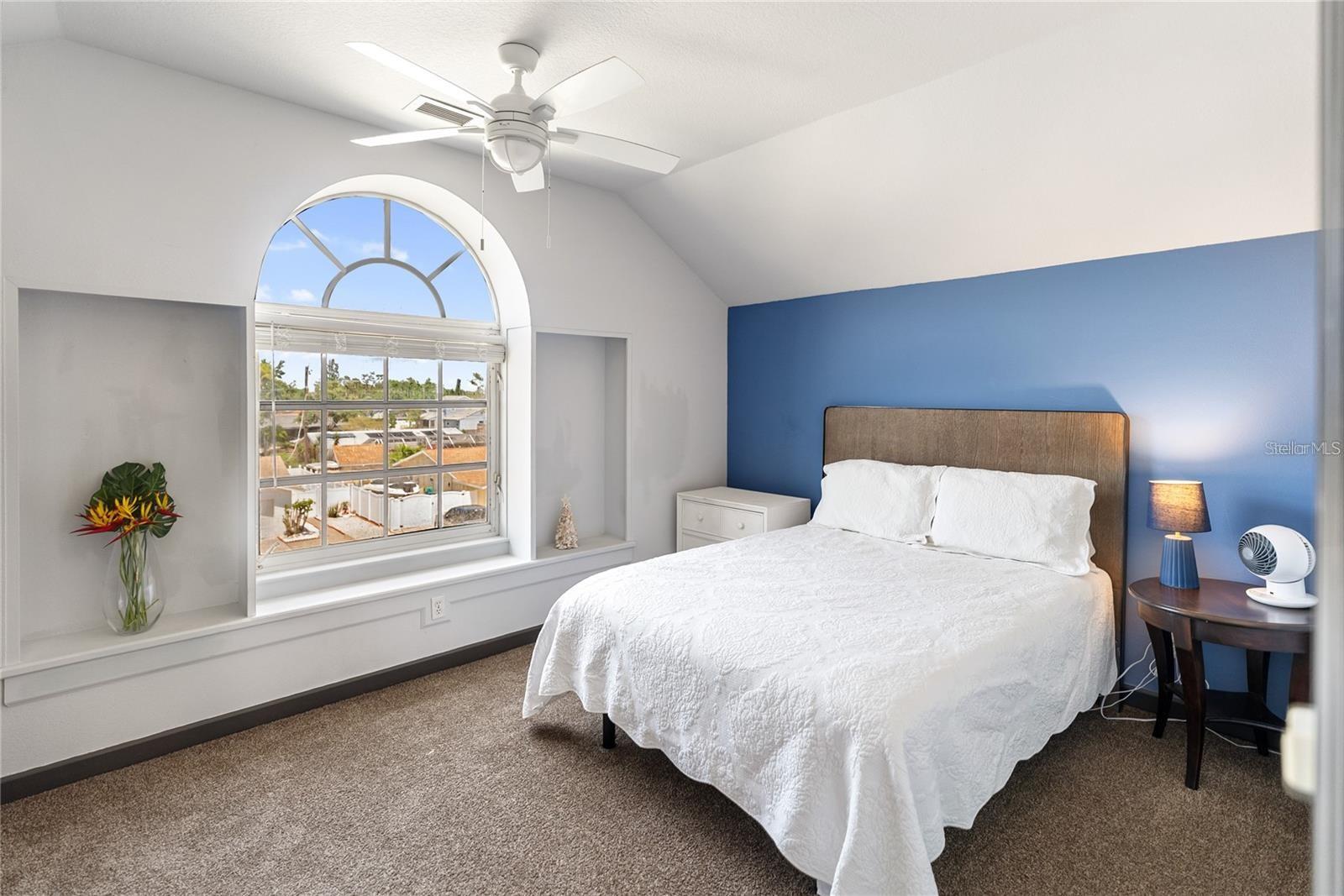 SOUTH VENICE - Residential