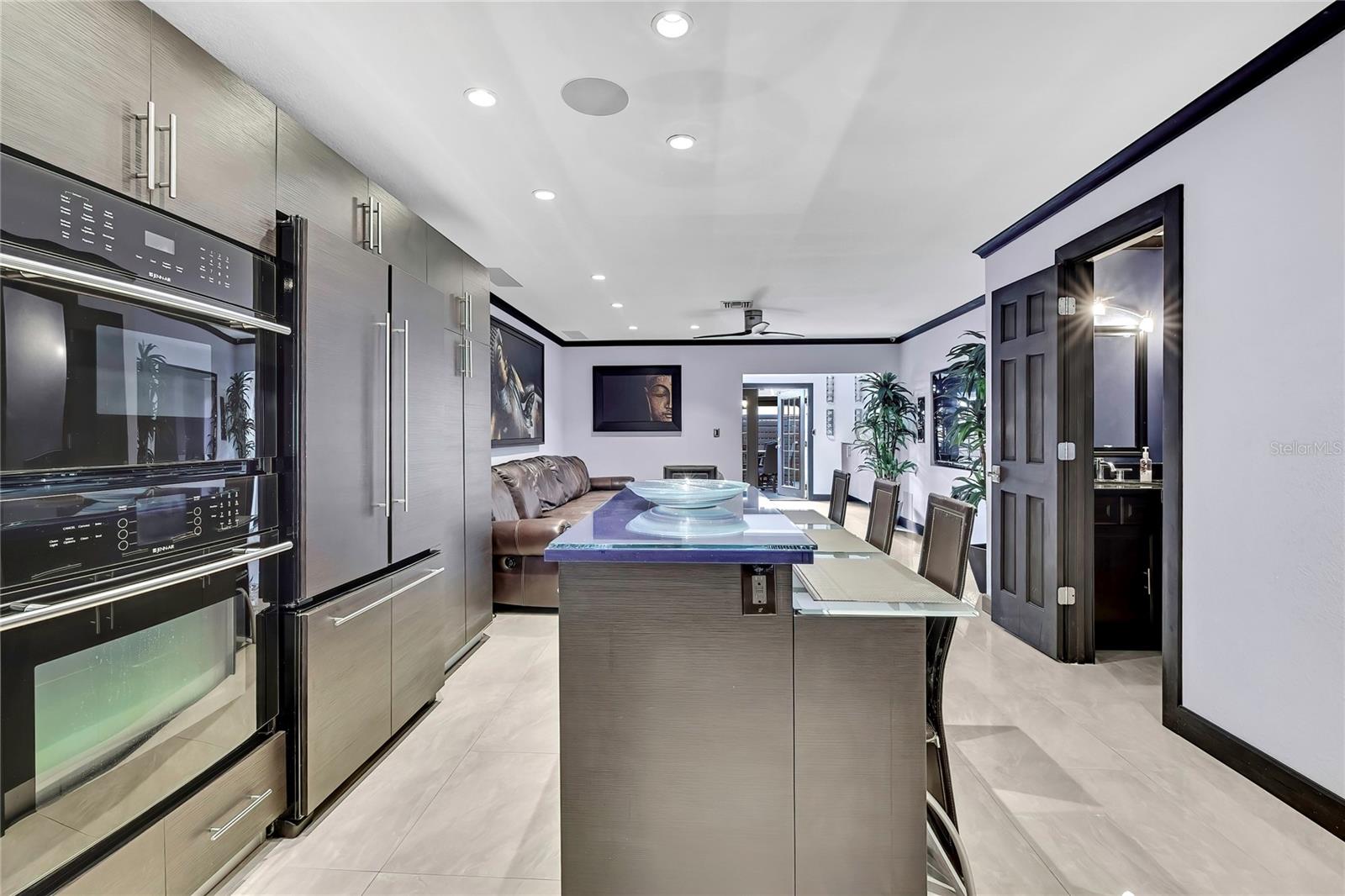 ARBOR OAKS A CONDO - Residential