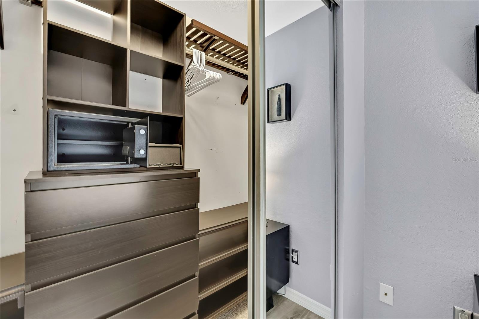 ARBOR OAKS A CONDO - Residential