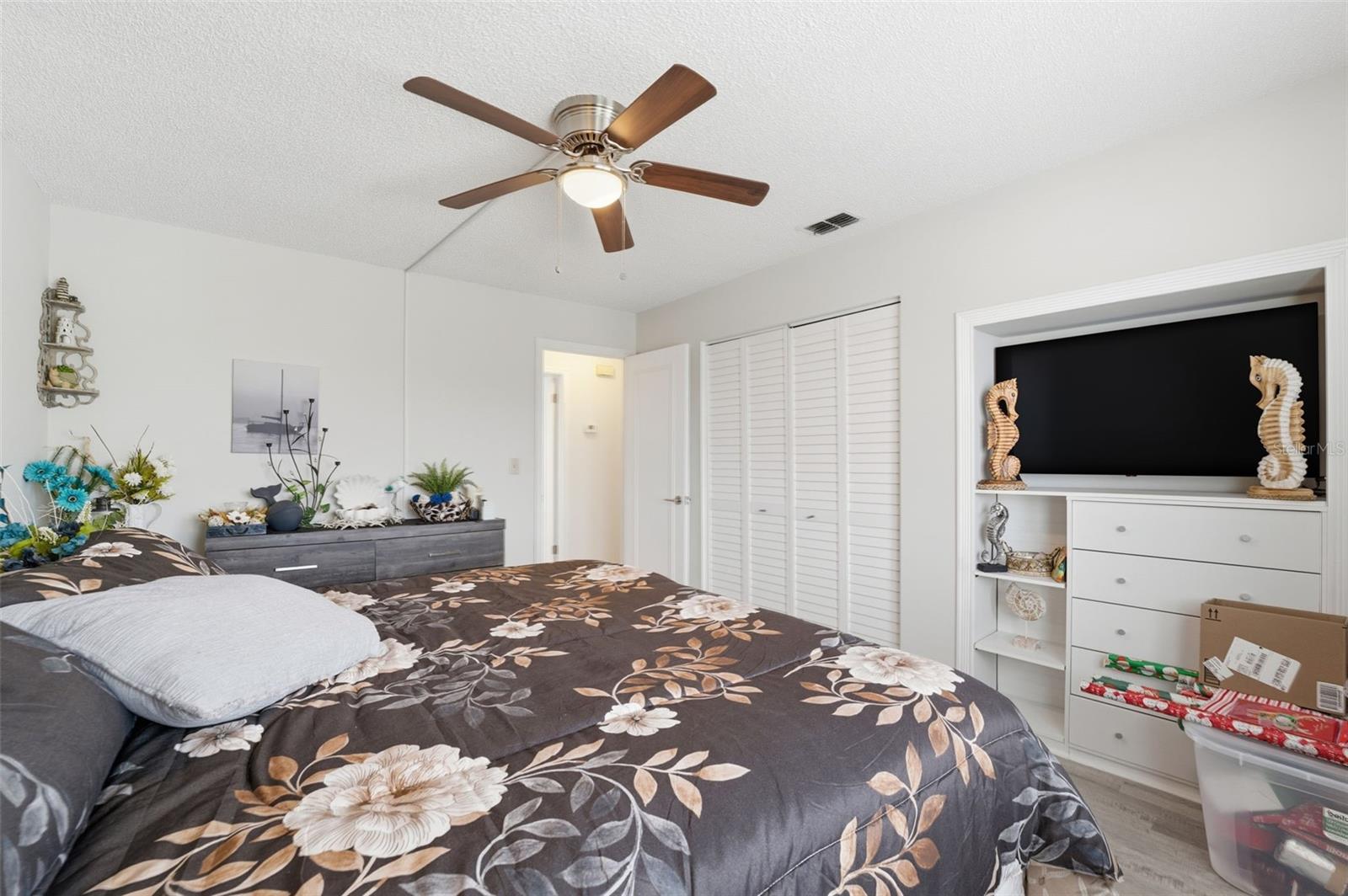 HERNANDO BEACH - Residential