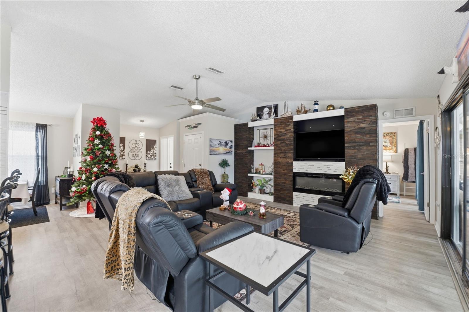 HERNANDO BEACH - Residential