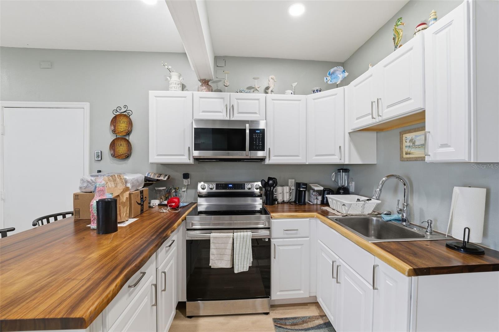 HERNANDO BEACH - Residential