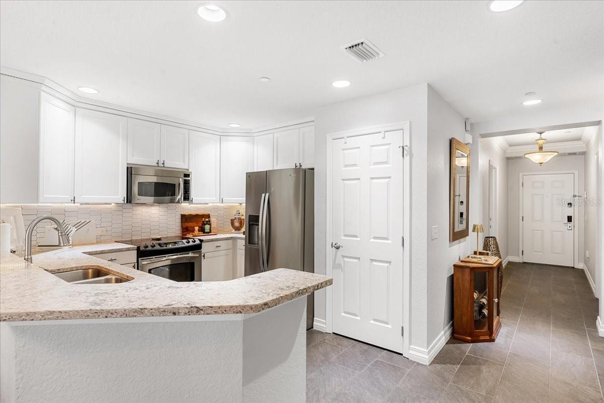 VILLAS AT REUNION SQUARE CONDO PH 3 - Residential