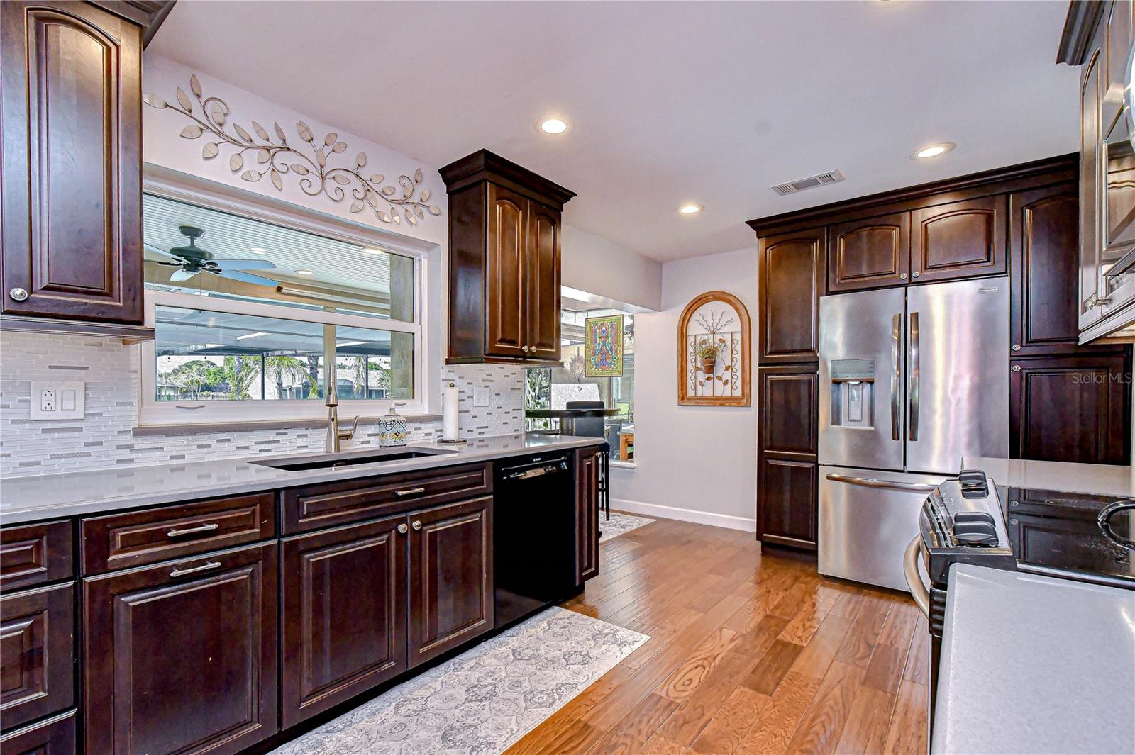 EAST LAKE WOODLANDS - Residential