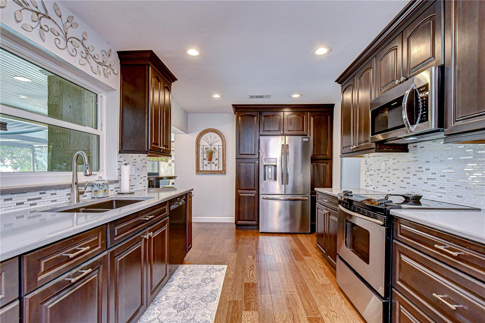 EAST LAKE WOODLANDS - Residential