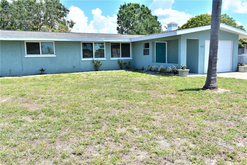 Photo of 1504 Overbrook Road, Englewood, FL 34223 (MLS # D6143908)