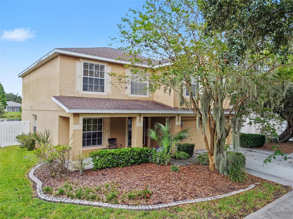 Photo of 15110 Heronglen Drive, Lithia, FL 33547 (MLS # TB8543729)