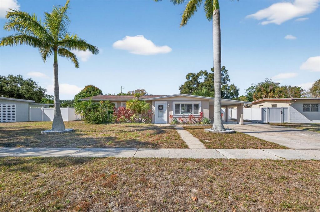 Photo of 15536 Bristol Circle E, Clearwater, FL 33764 (MLS # TB8468795)