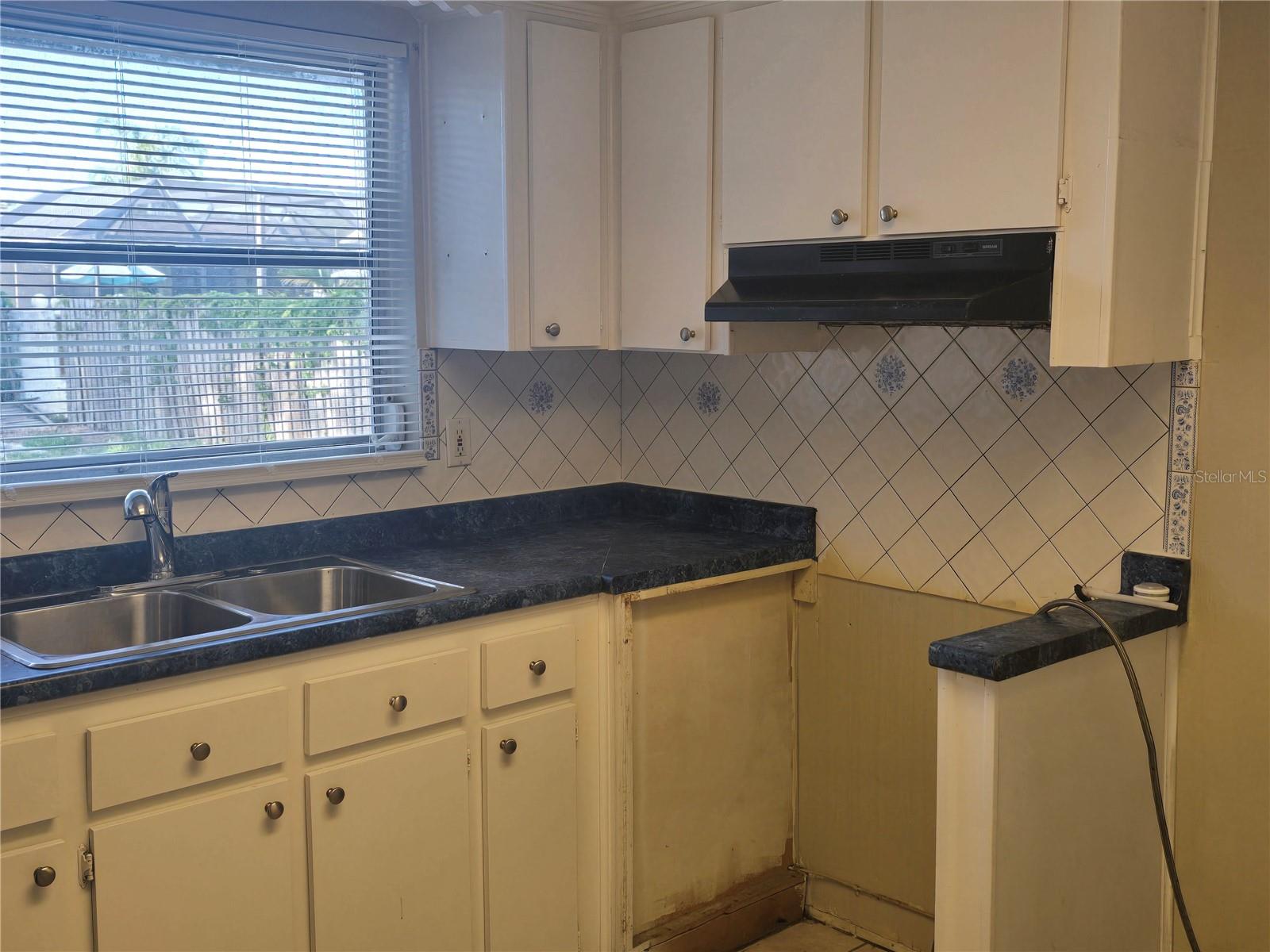 1408 OLEANDER DRIVE