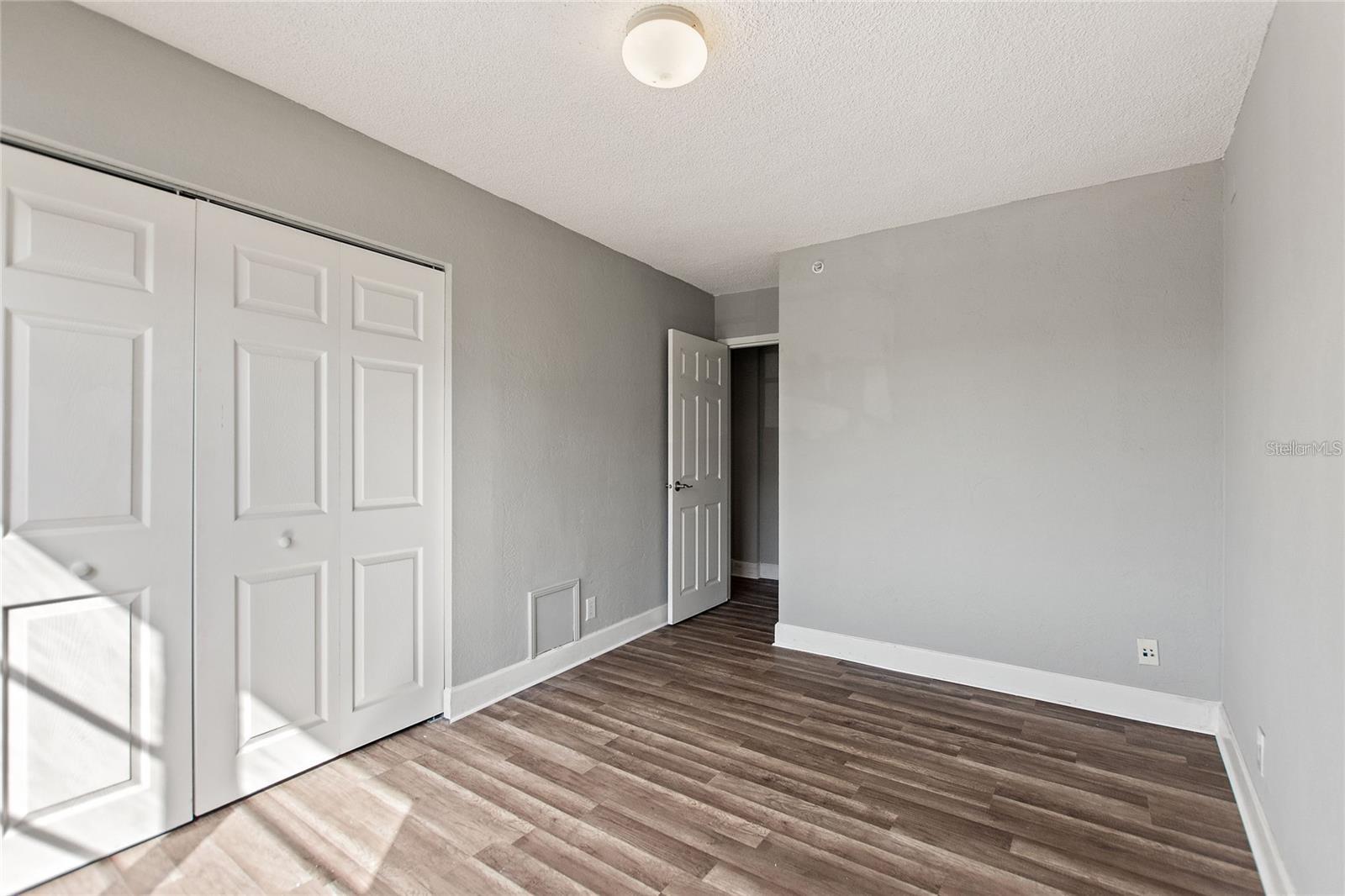 WAVE THE CONDO - Residential