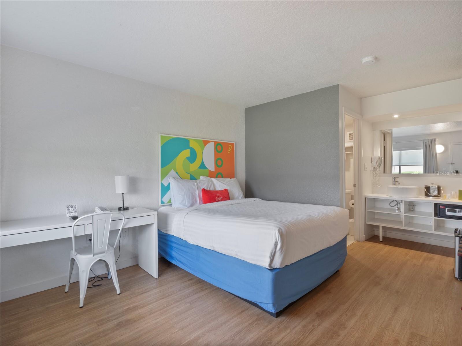 GREENPOINT ESSENTIAL HOTEL CONDO - Residential