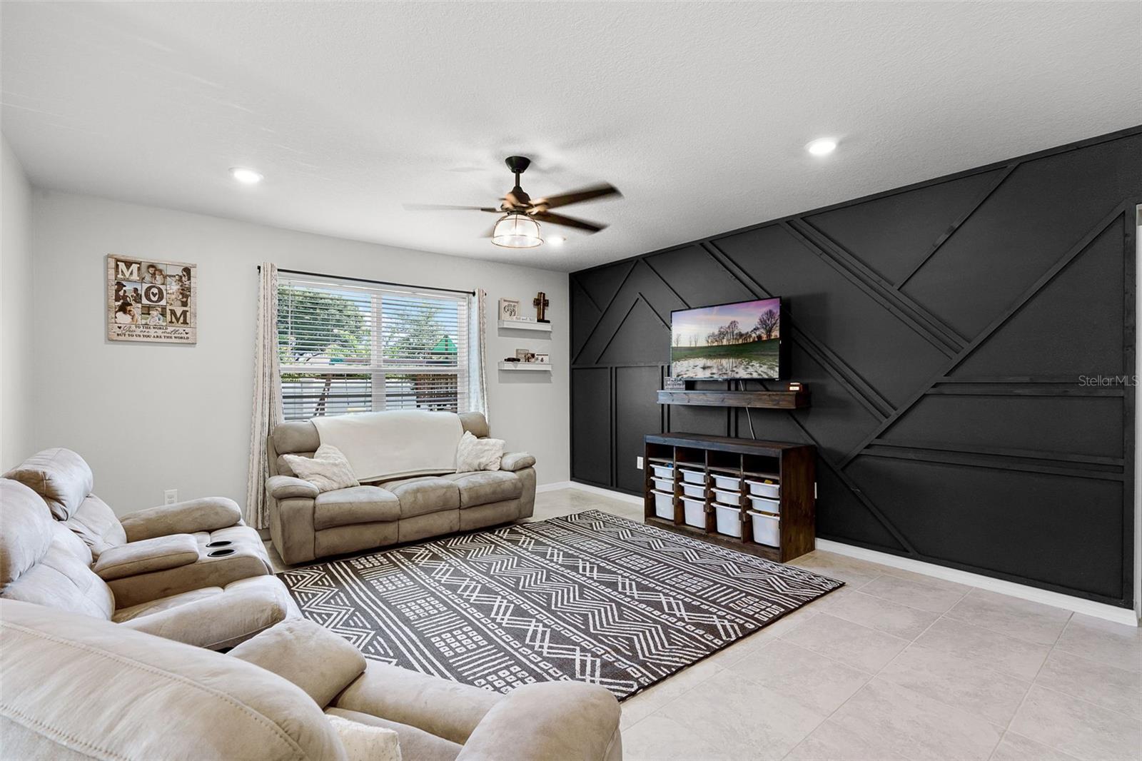 1058 MICHELANGELO LANE