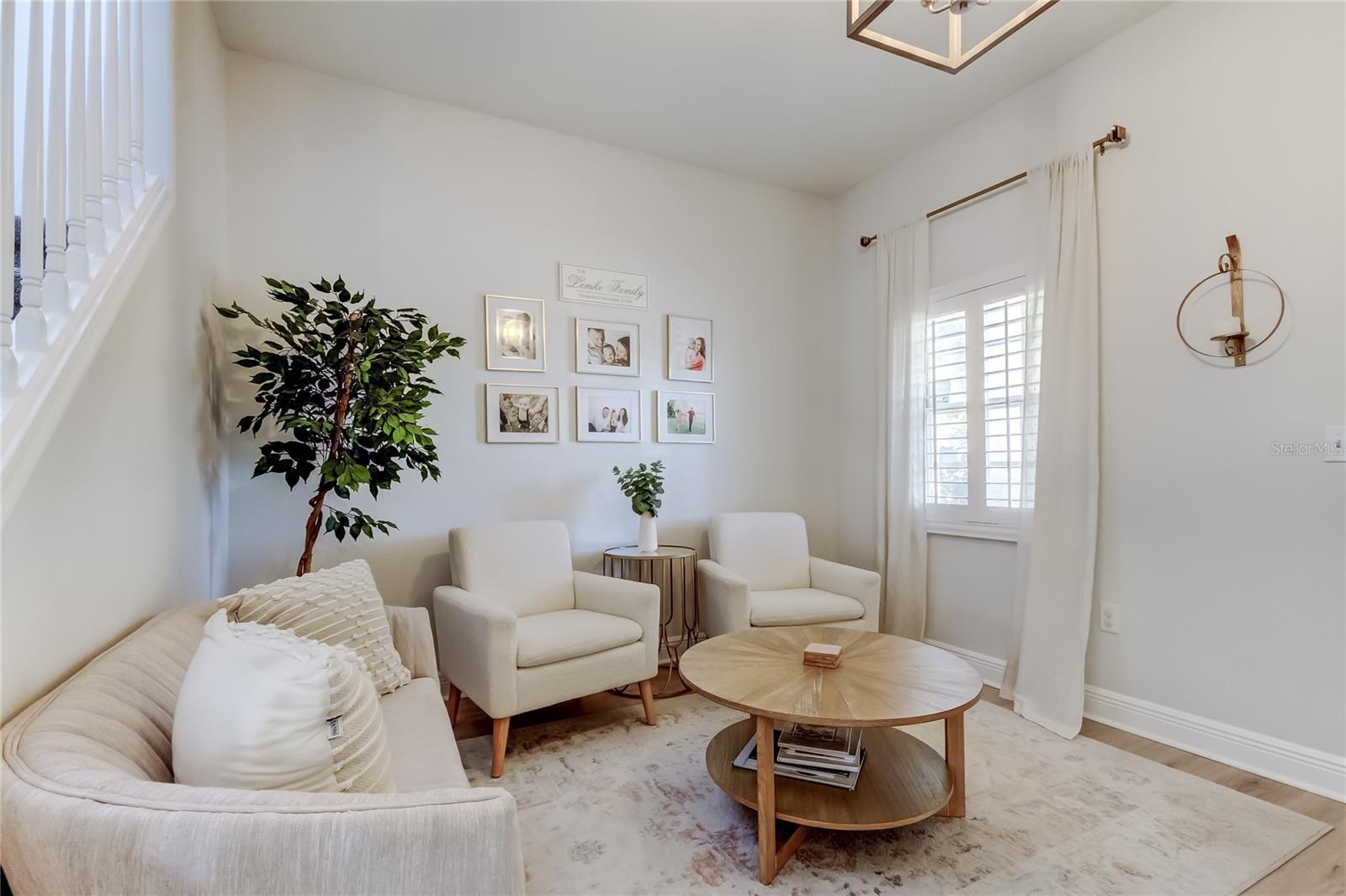 2913 W CORDELIA STREET