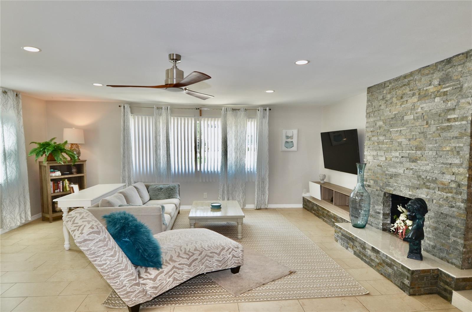 BAY POINT CORR OF - Residential Income
