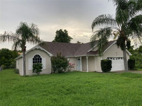 A home in DELAND