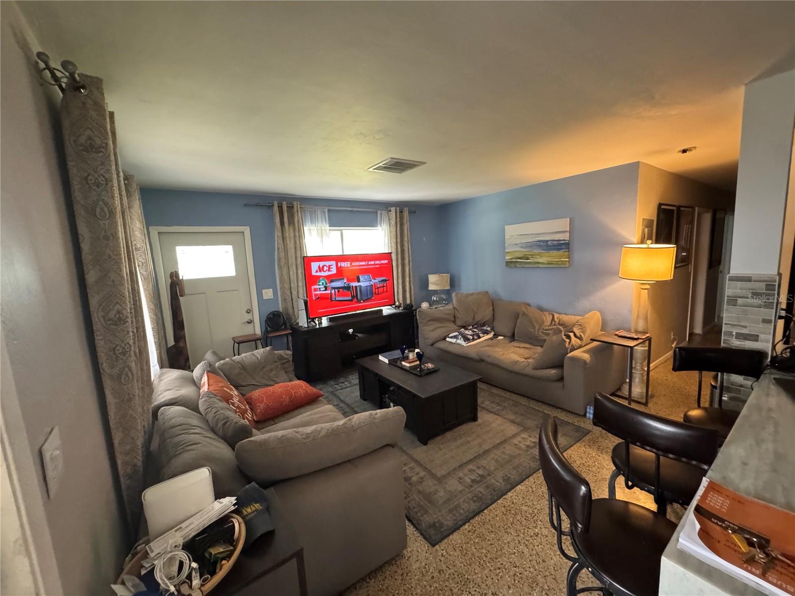 MARY-KNOLL 39-48 B - Residential