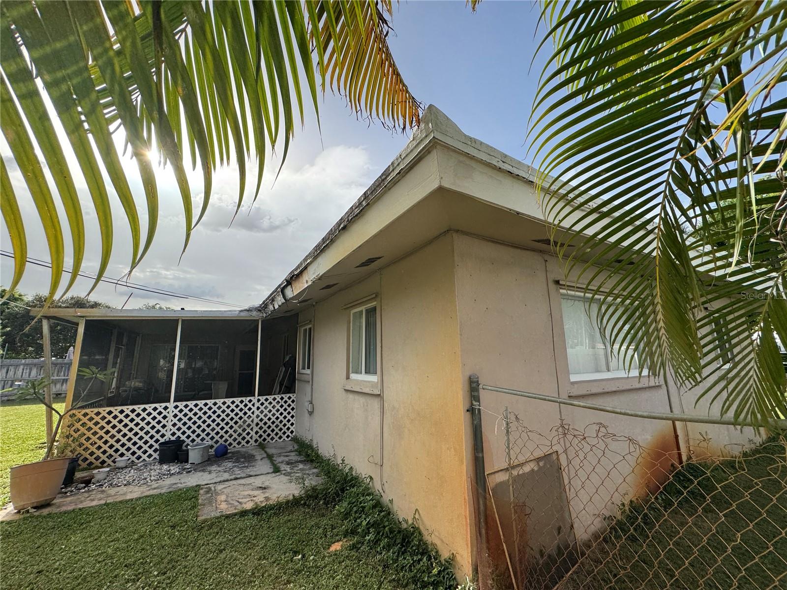 MARY-KNOLL 39-48 B - Residential