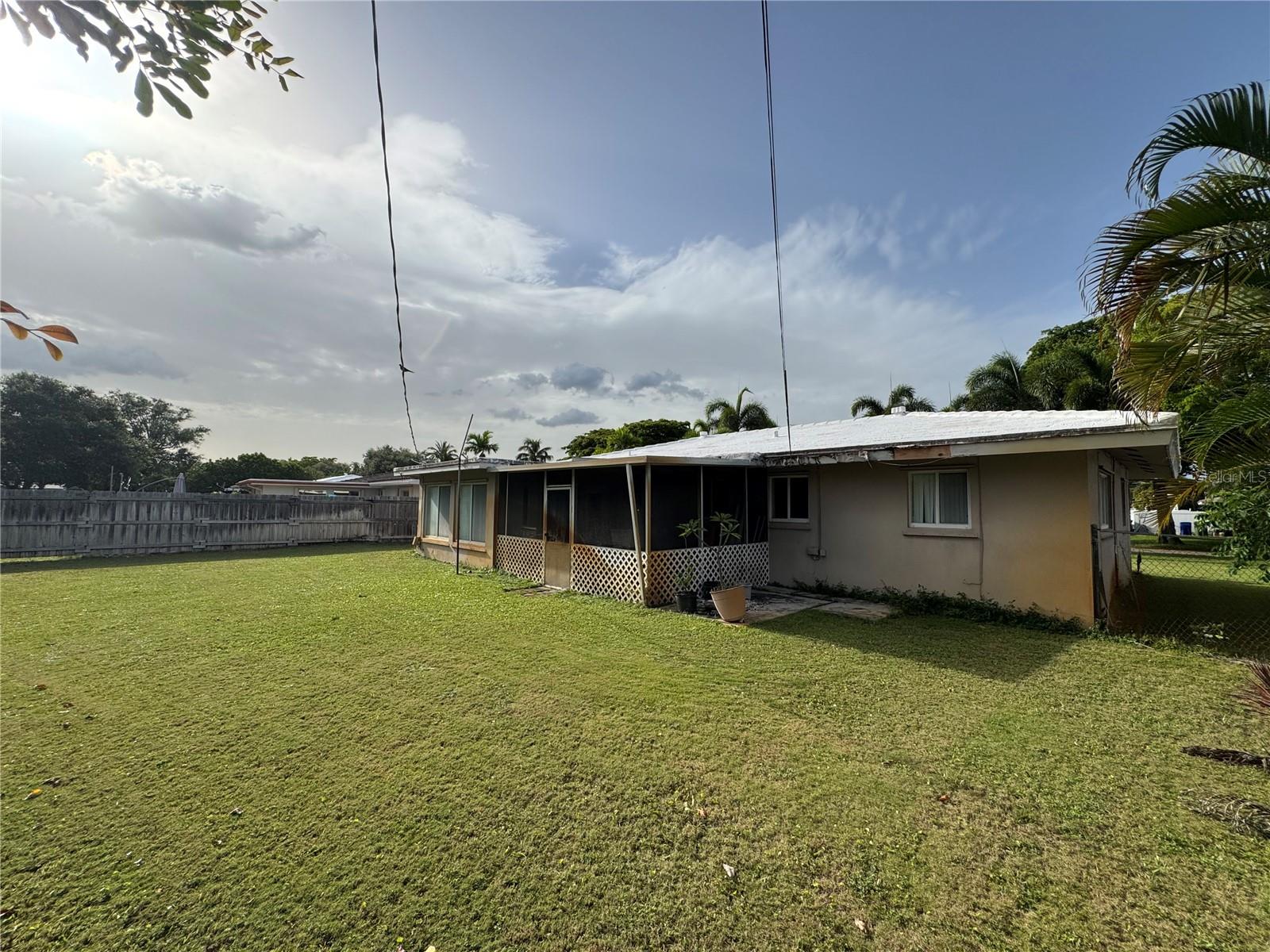 2160 NE 53RD STREET