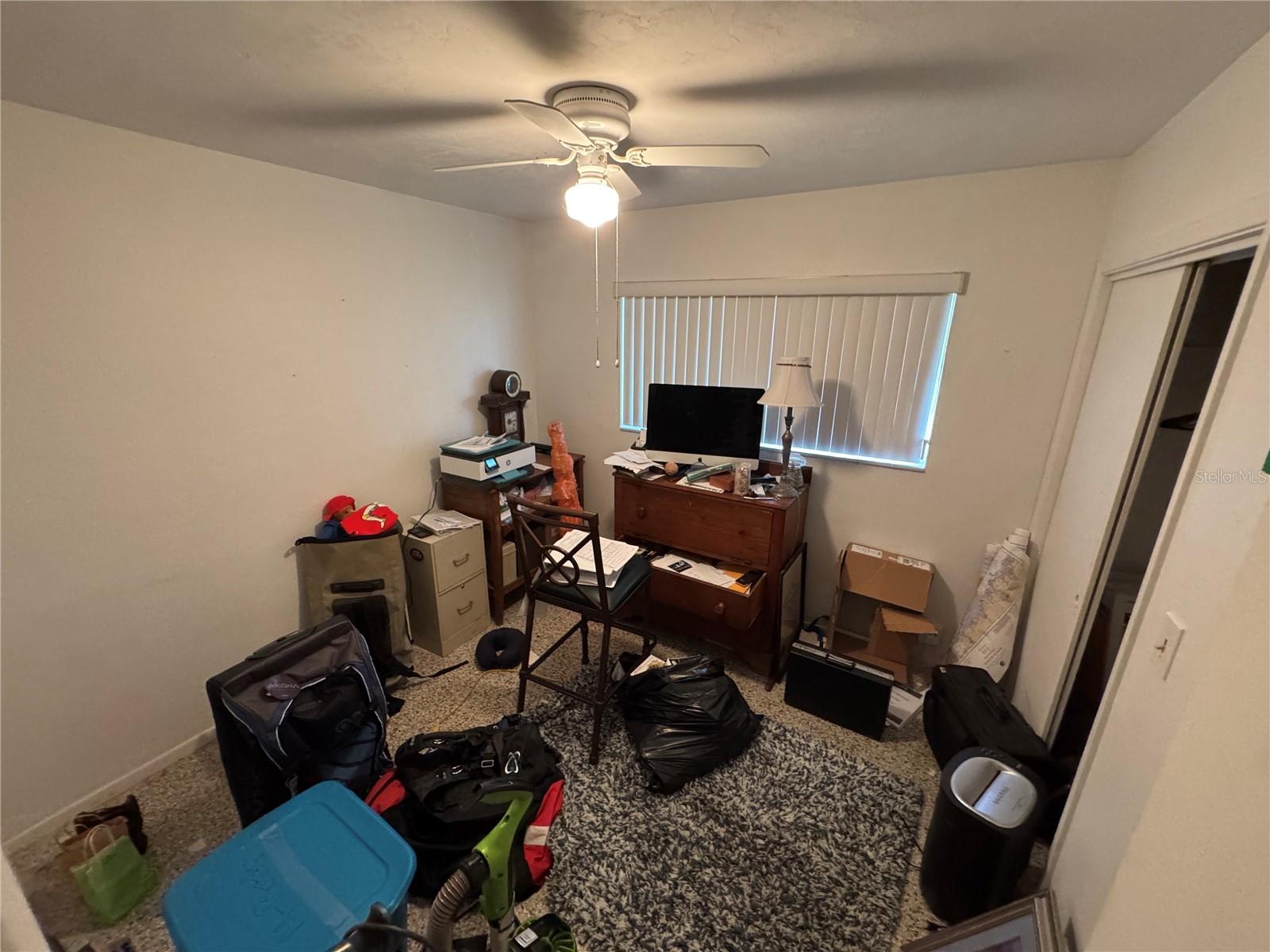 MARY-KNOLL 39-48 B - Residential