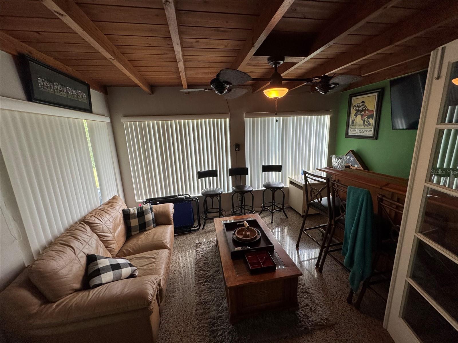 MARY-KNOLL 39-48 B - Residential