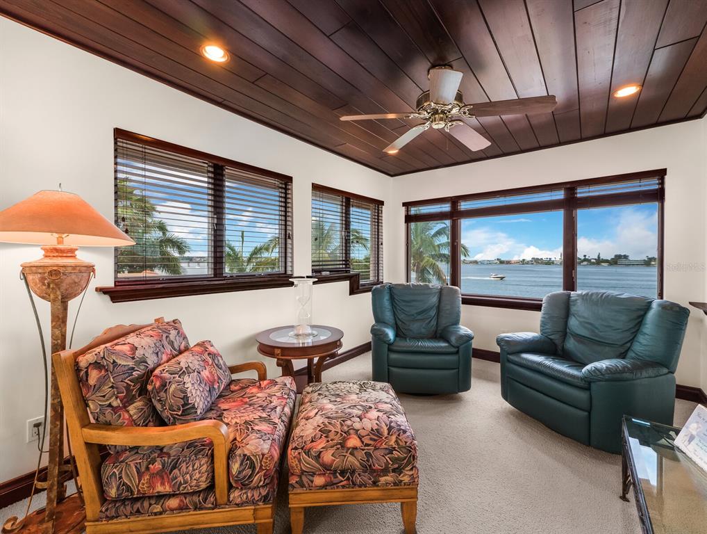 SUNSET HARBOR - Residential