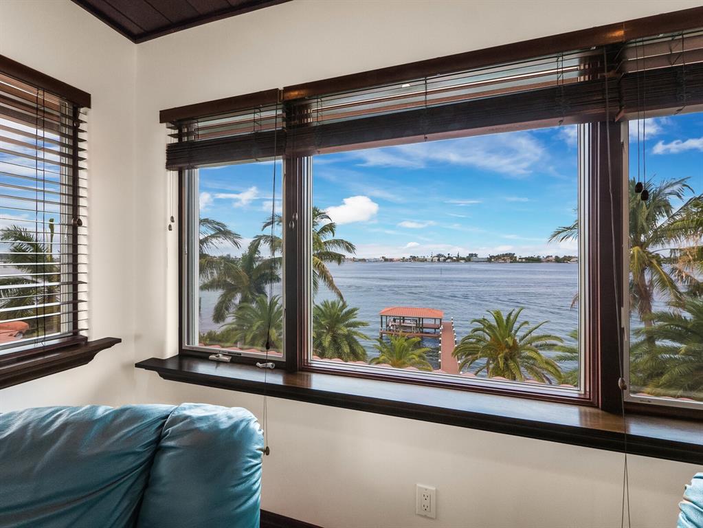 SUNSET HARBOR - Residential