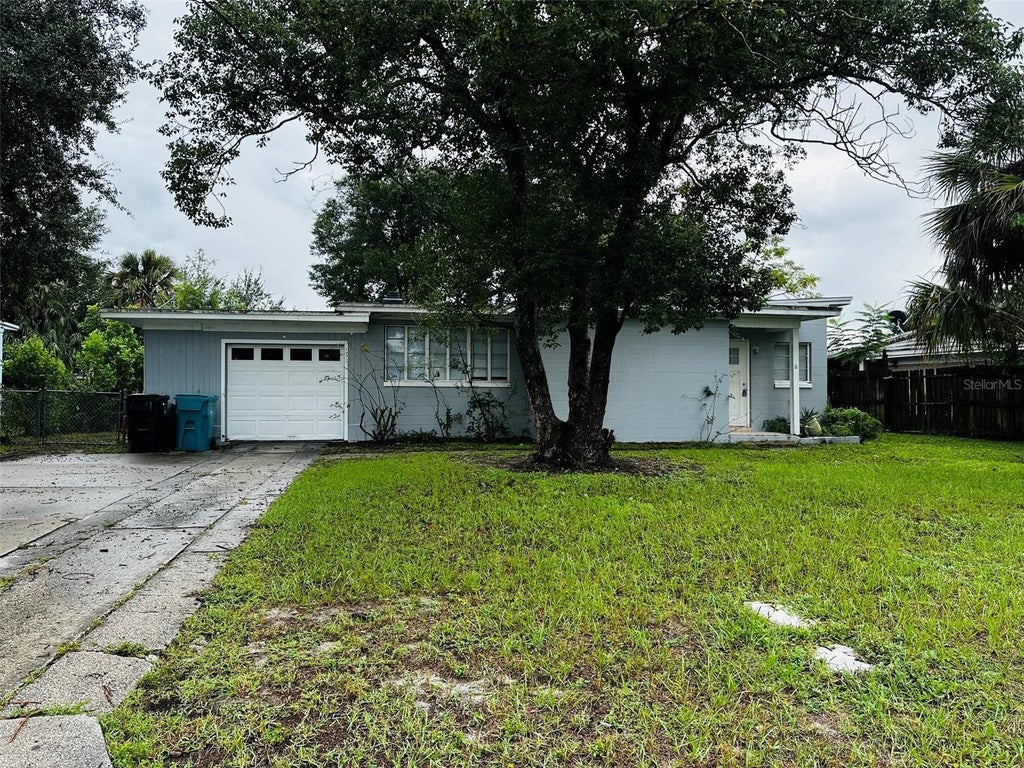 Photo of 611 San Juan Boulevard, Orlando, FL 32807 (MLS # O6448850)