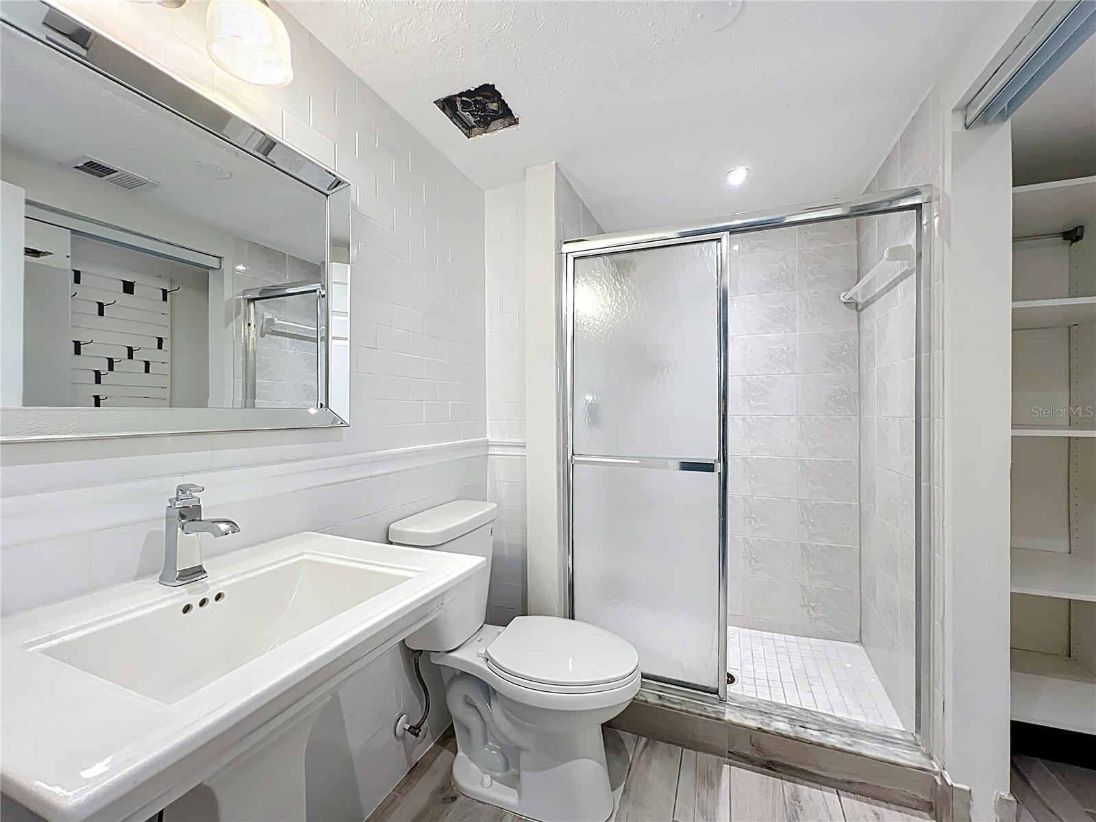 GREENS CONDO PH 03 - Residential