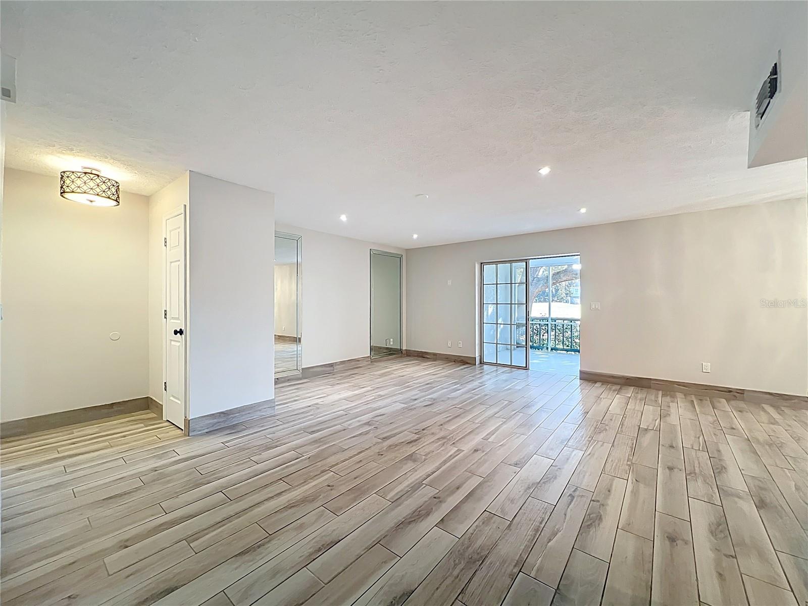 GREENS CONDO PH 03 - Residential